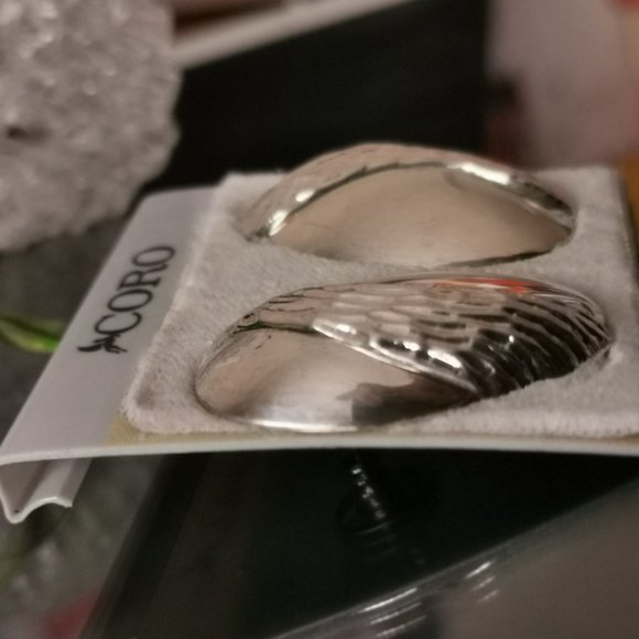 Vintage CORO Silver Oval Shape Pierced Earrings - Picture 3 of 4